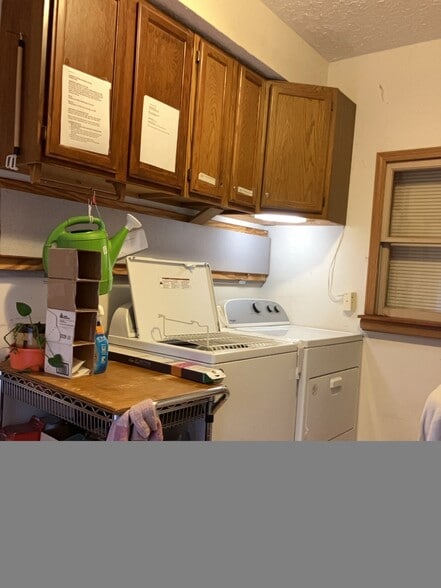 Building Photo - 147 N State St