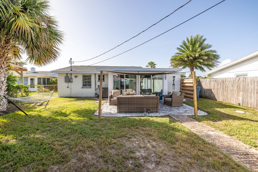 Building Photo - 54 River Shore Dr