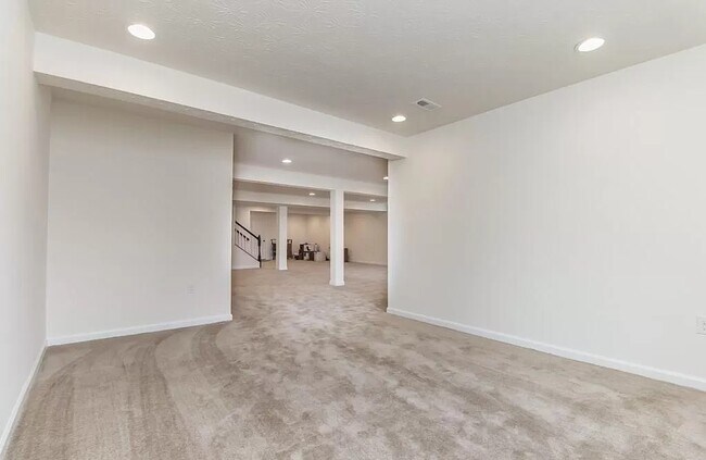 Building Photo - 10279 Benjamin Way
