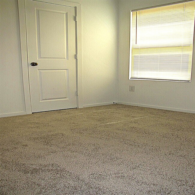 Building Photo - 17955 Valle Cupa Ln