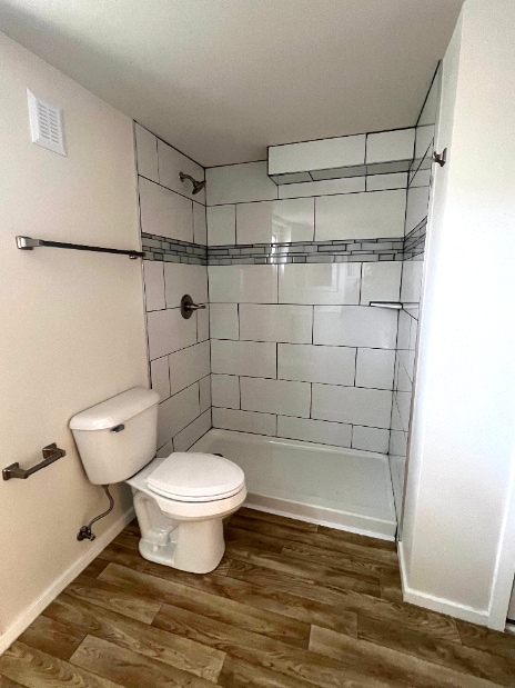 Building Photo - Spacious One Bedroom Ready Now!