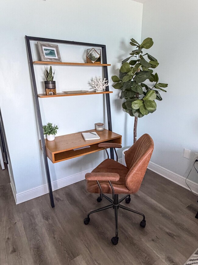 Building Photo - 10200 S Ocean Dr