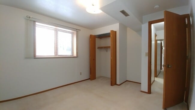 Building Photo - Home in Lolo with Fenced Yard and Pets Considered