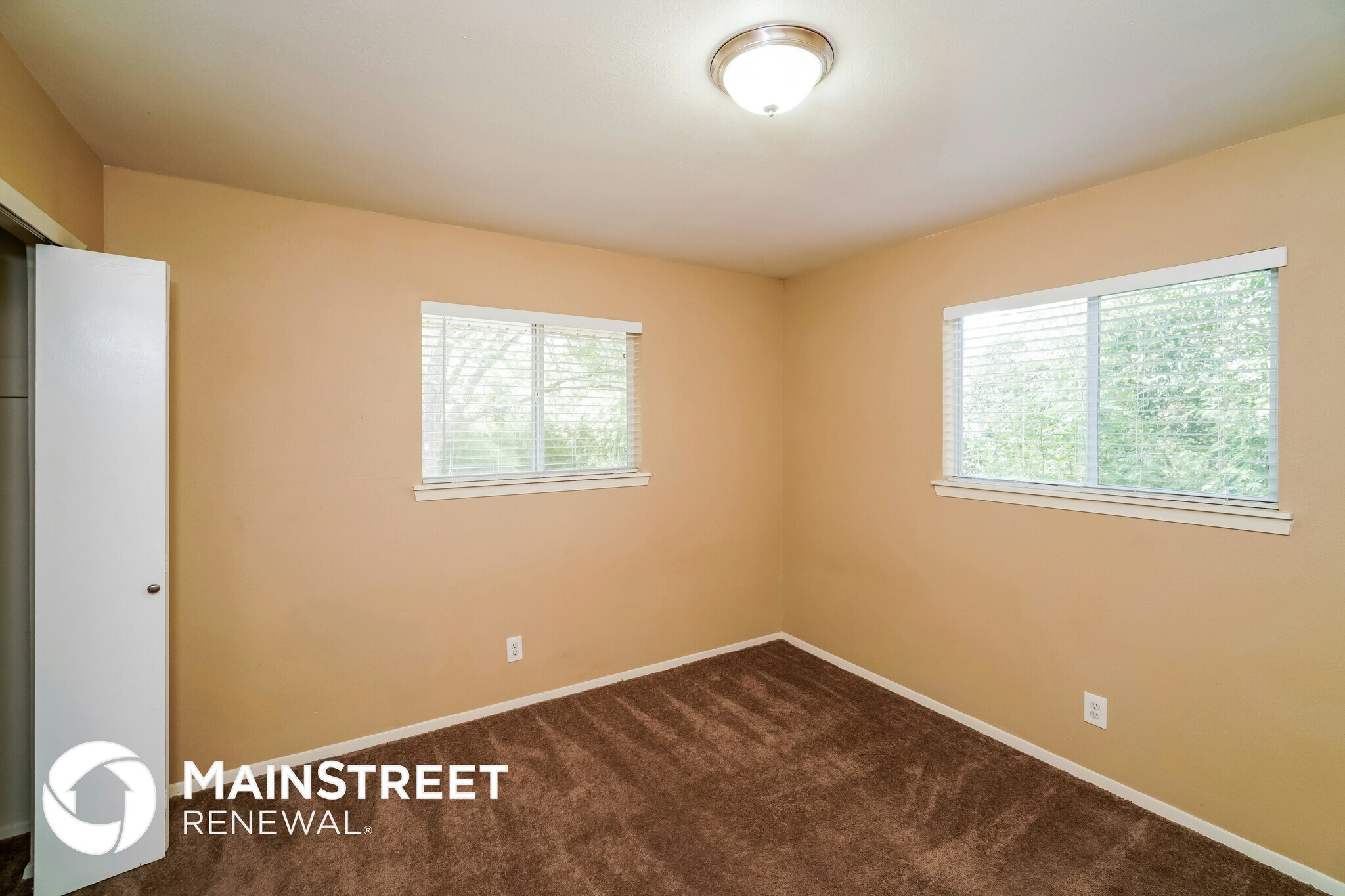 Building Photo - 110 Simler St