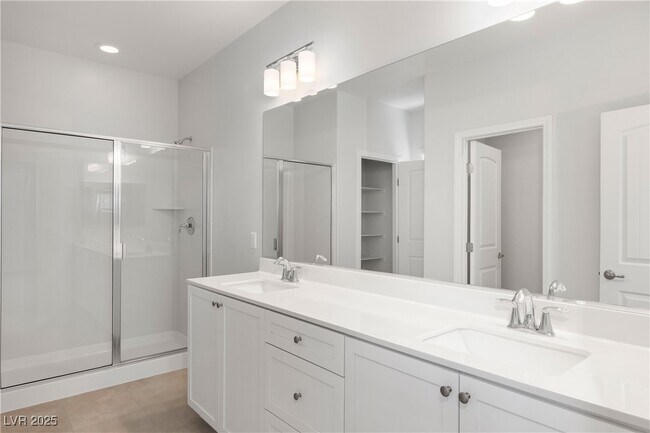 Building Photo - 5704 Steinbeck Vly St