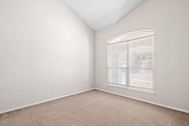 Building Photo - 5432 Santiago Roque Dr