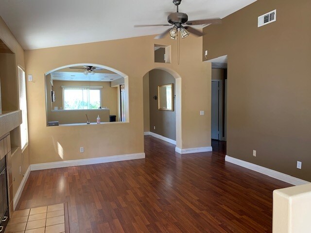 Building Photo - 973 Naples Dr