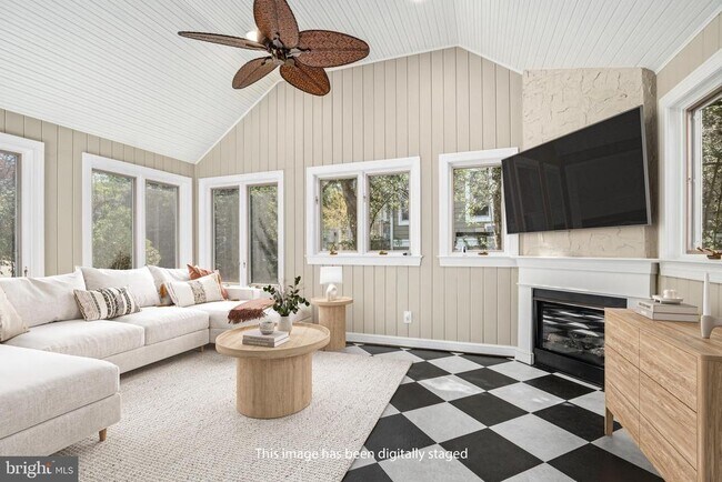 Building Photo - 2238 Meridian St