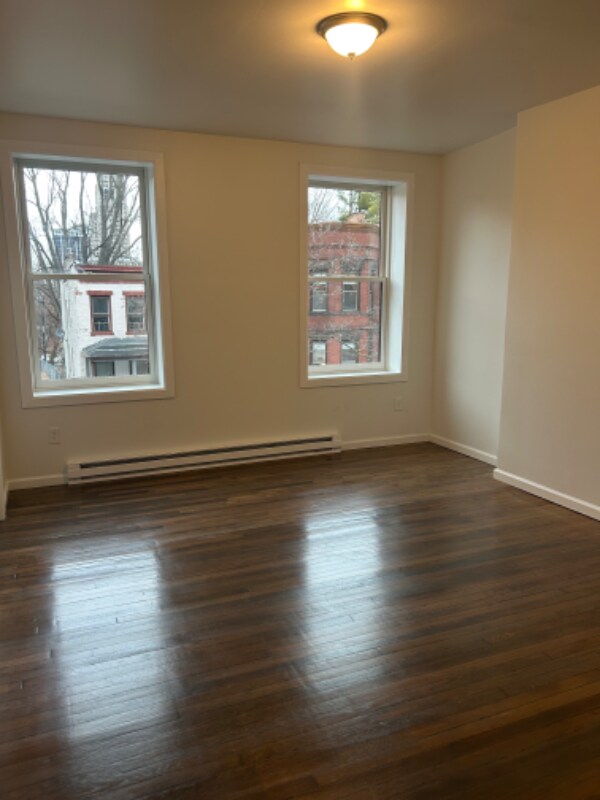 Building Photo - 346 Madison Ave