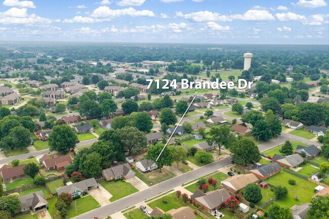 Building Photo - 7124 Brandee Dr