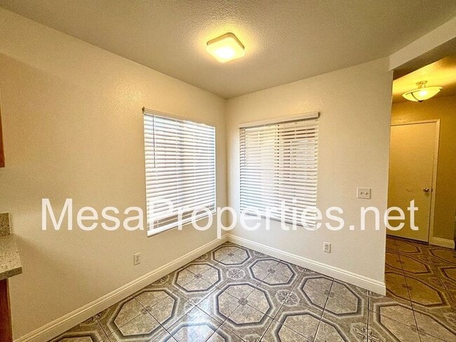 Building Photo - 10607 Moorefield Cir