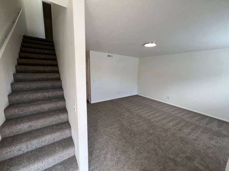 Building Photo - 126 S 850 W