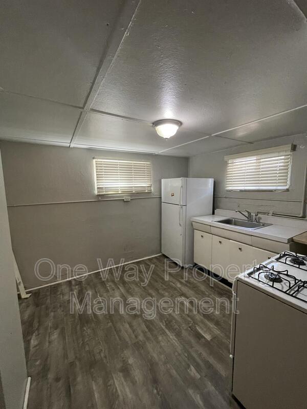 Building Photo - 1112 7th St