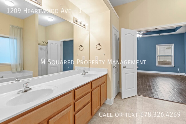 Building Photo - 1209 Heartwood Ave