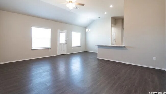 Building Photo - 624 Grayson Ln