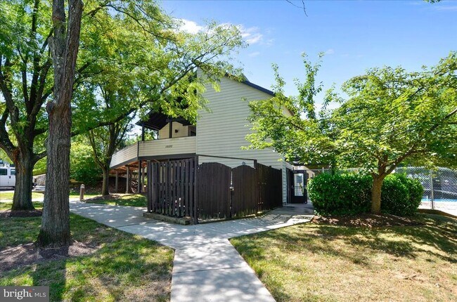 Building Photo - 9793 Hellingly Pl