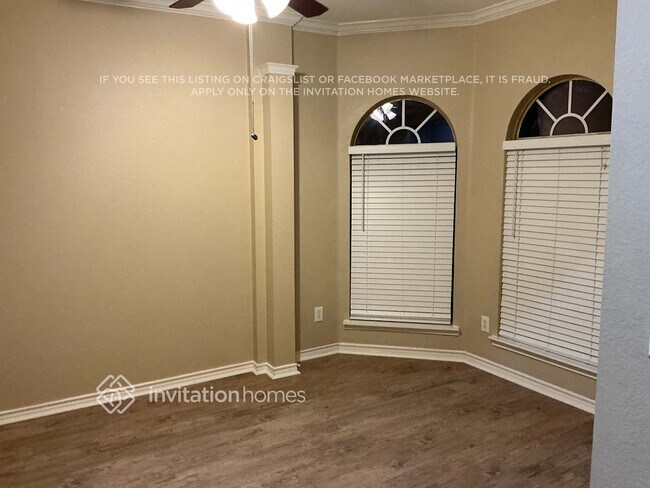 Building Photo - 2805 Beacon Hill Dr