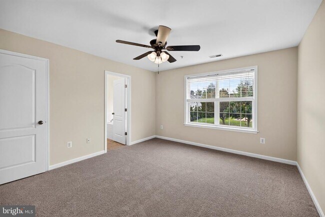 Building Photo - 10382 Lantern Ln