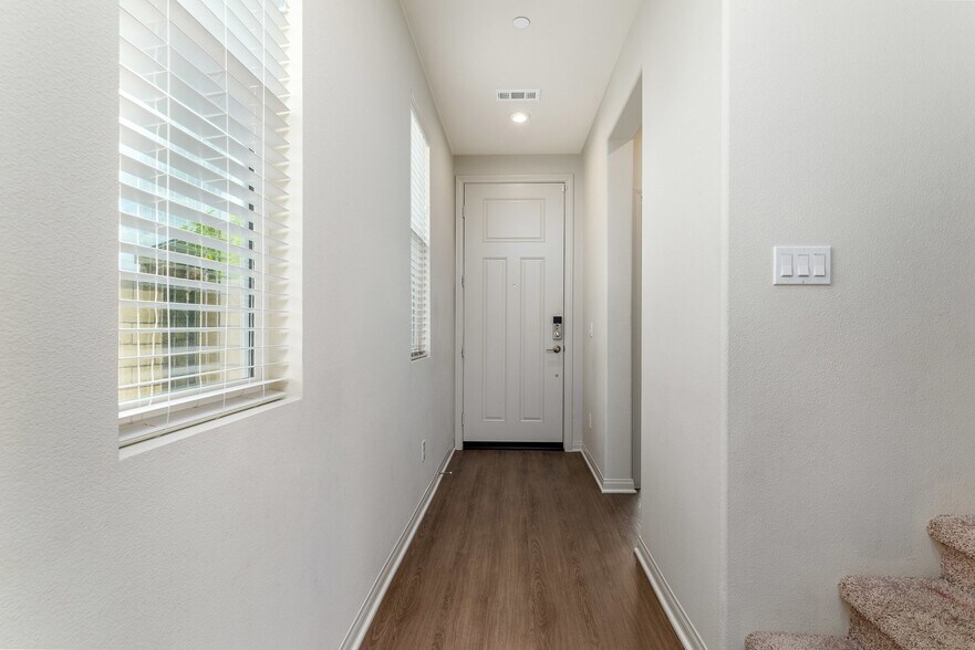 Building Photo - 26549 Brightstone Dr