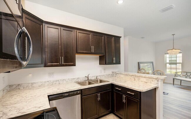 Building Photo - 560 Remington Green Dr SE