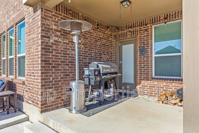 Building Photo - 2259 Gran Cielo Trl