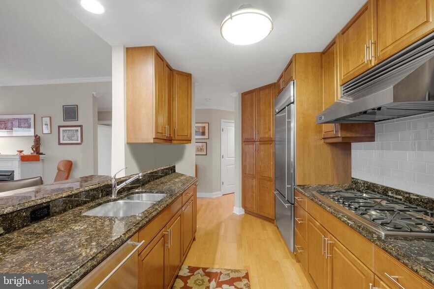 Building Photo - 440 S Broad St