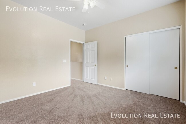 Building Photo - 455 S Mesa Dr