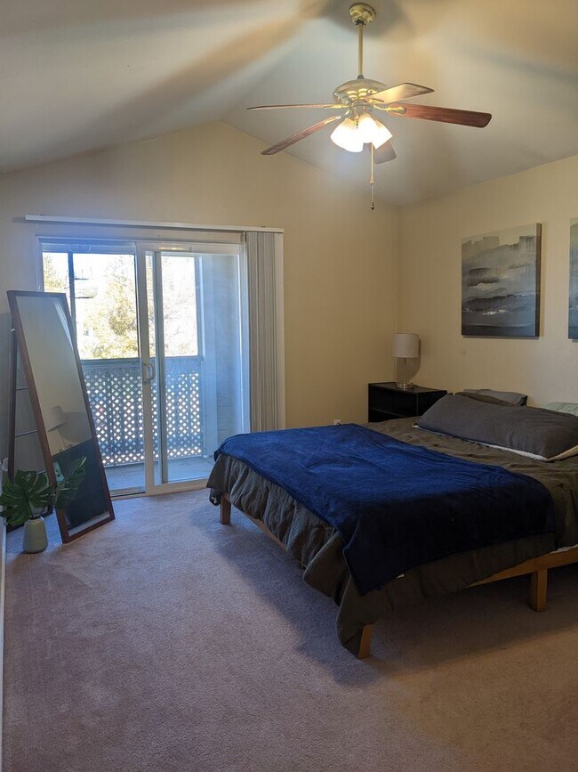 Building Photo - 2 Bedroom 2 Bath in Broomfield - Available...