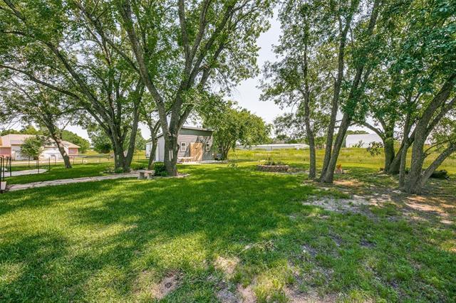 Building Photo - 407 E Broad St