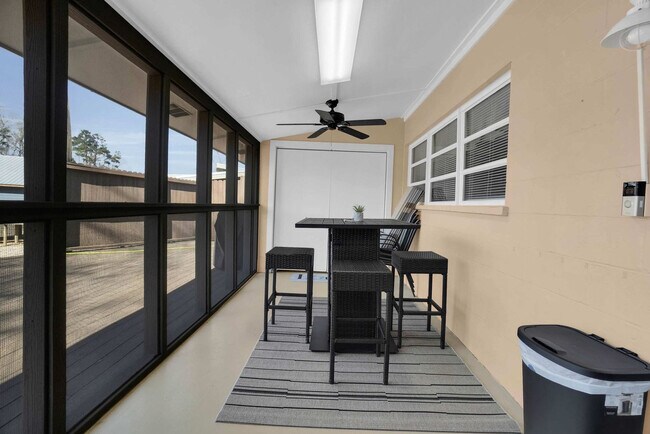 Building Photo - 115 Hale Loop