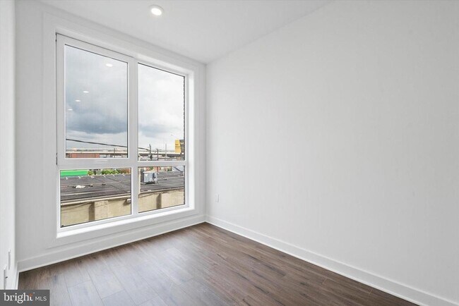 Building Photo - 2636 E York St