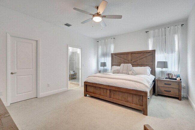 Building Photo - 19742 Split Rail Run