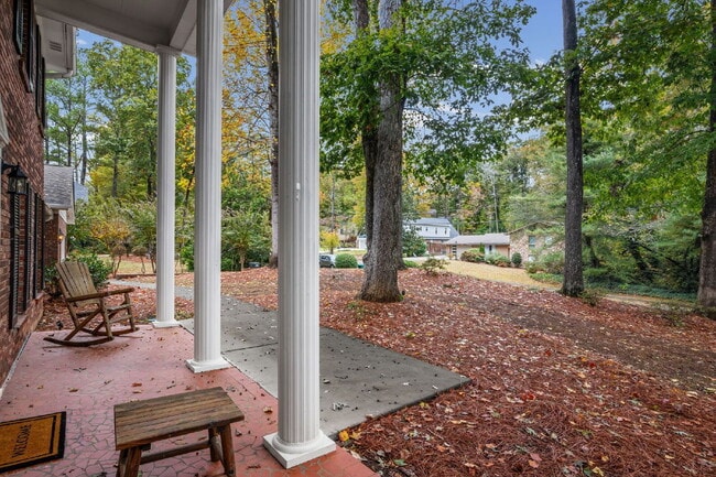 Building Photo - 815 Sudbury Rd NE