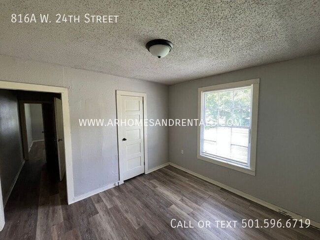 Building Photo - 816A W. 24th Street-