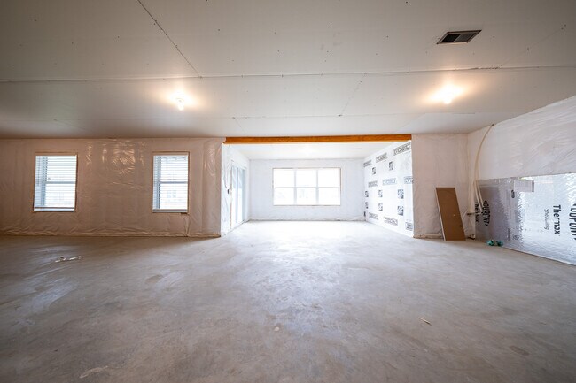Building Photo - 3849 Thrush St