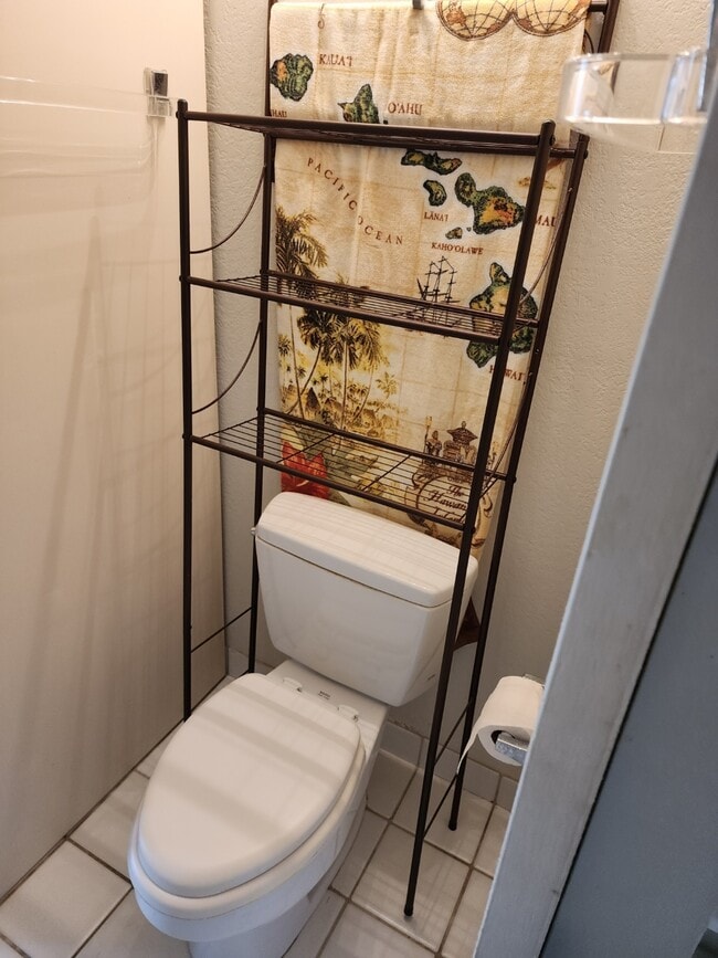 Building Photo - 320 Liliuokalani Ave