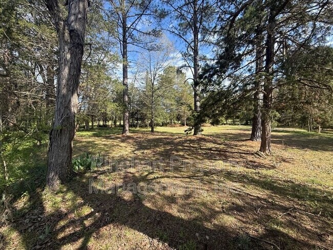 Building Photo - 866 State Rd 316