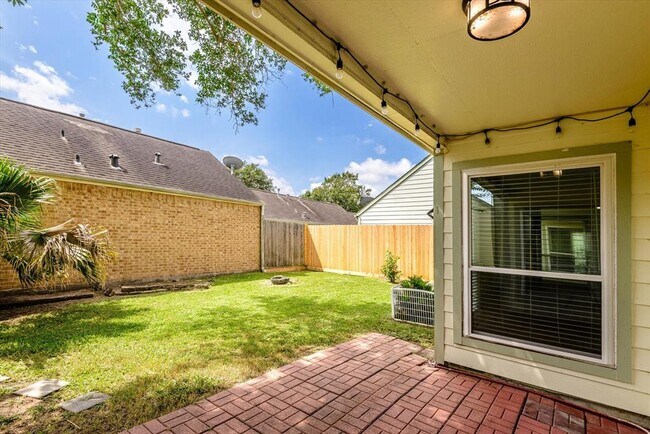 Building Photo - 16806 Doverwood Way
