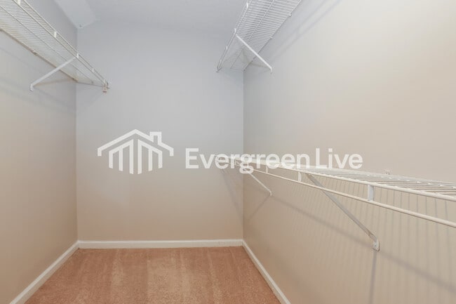 Building Photo - 4020 Meadow Glen Way