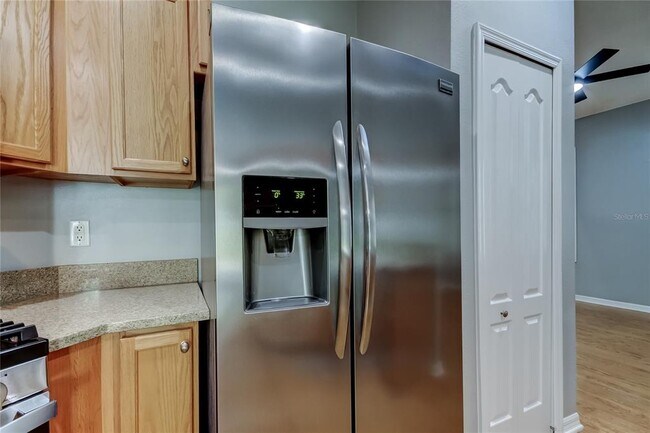 Building Photo - 9002 Spring Garden Way