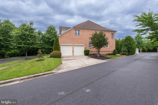 Building Photo - 2831 Galeshead Dr