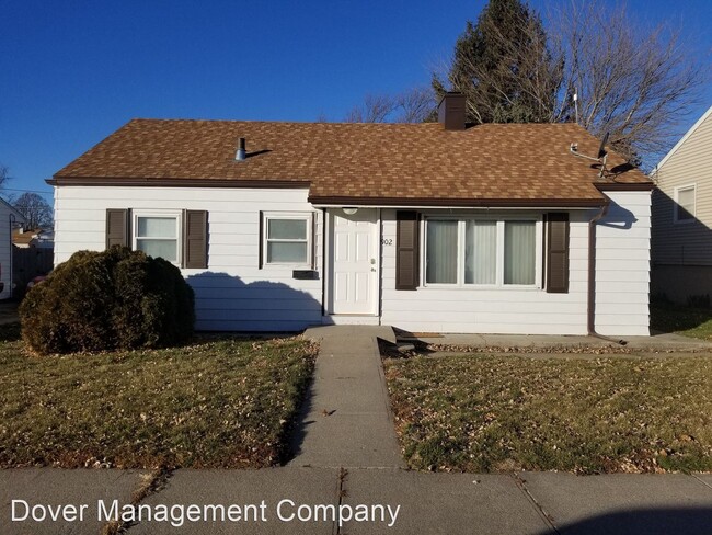 Primary Photo - 3 br, 1 bath House - 902 s. 9th st.