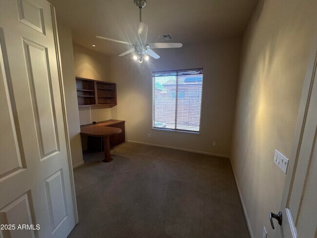 Building Photo - 17654 W Willow Dr