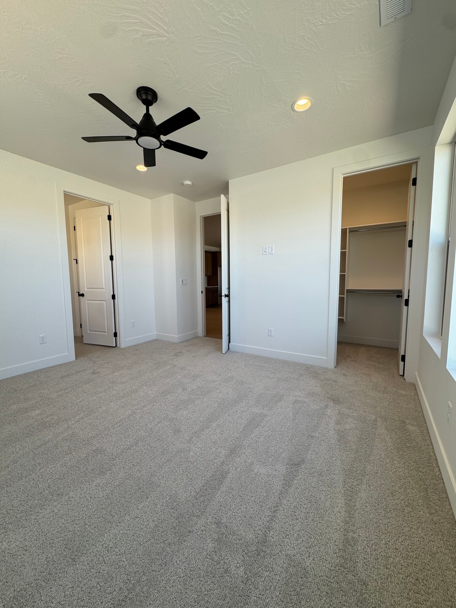 Building Photo - 663 Molveno Trl