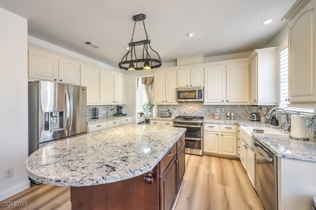 Building Photo - 249 Timber Hollow St