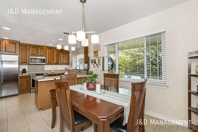 Building Photo - 3705 Putter Dr