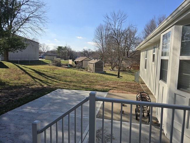 Building Photo - 6811 Orchard St