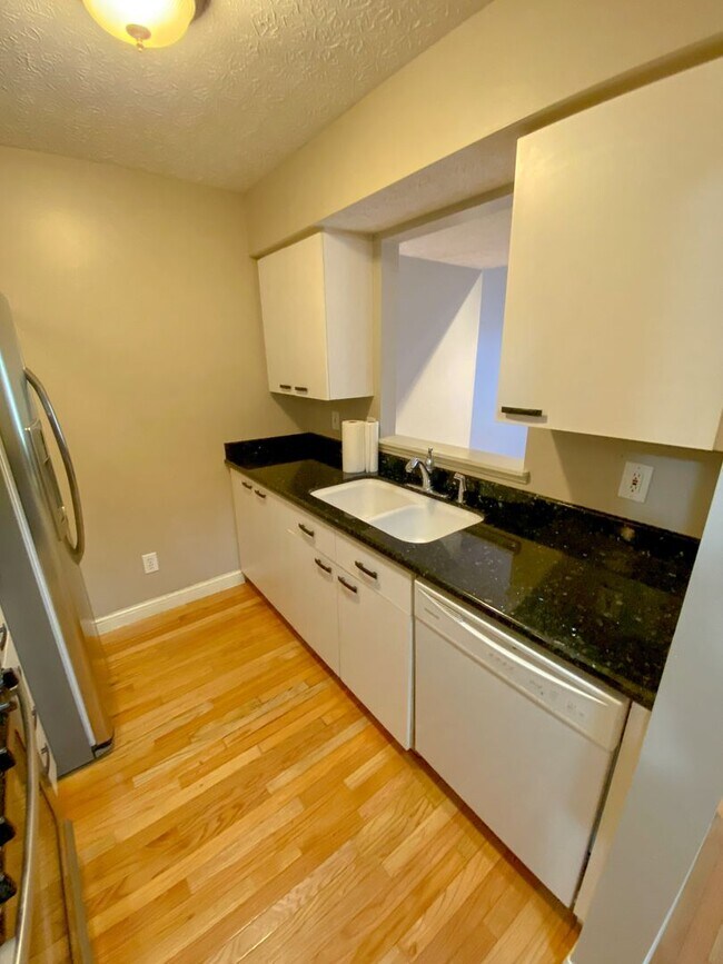 Building Photo - 5602 Wigmore Dr