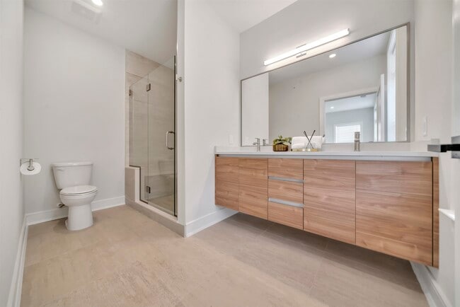 Building Photo - 7 SCENIC Ter