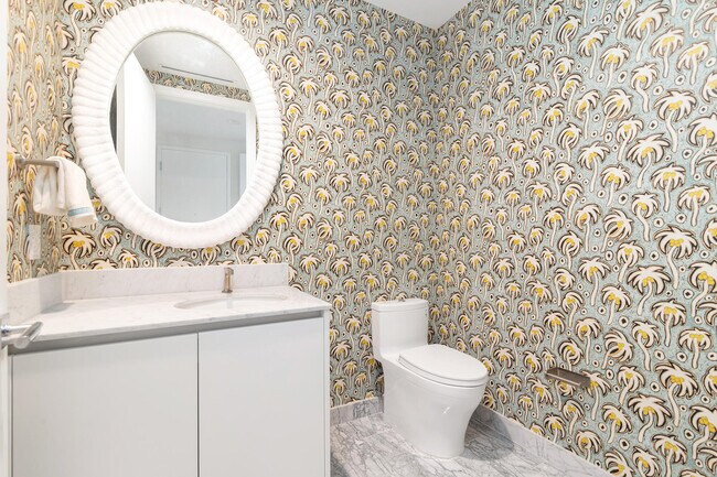 Building Photo - 1333 S Flagler Dr